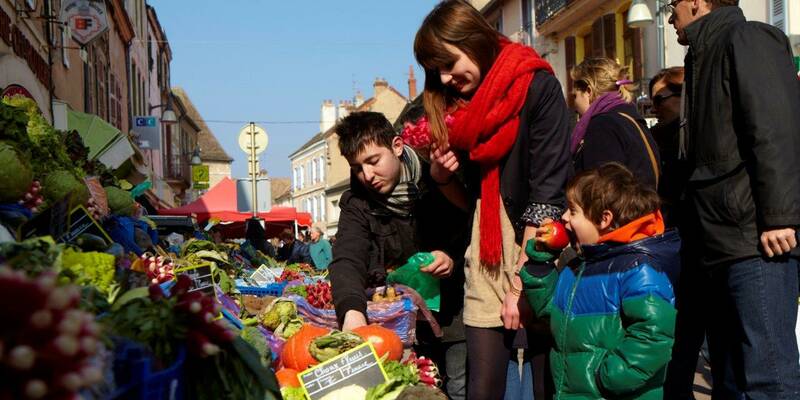 Chagny, Déambulation sur le marché