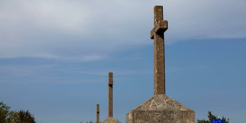 Santenay, Les Trois Croix